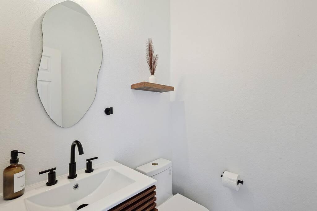 Вилла Wellness Oasis 5Br W Pool + Huge Yard + Fire Pit Sachse Экстерьер фото