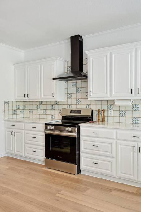 Вилла Wellness Oasis 5Br W Pool + Huge Yard + Fire Pit Sachse Экстерьер фото