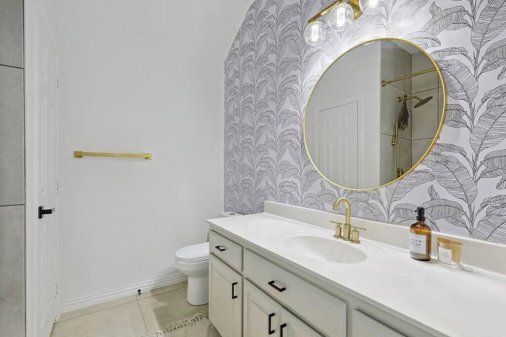 Вилла Wellness Oasis 5Br W Pool + Huge Yard + Fire Pit Sachse Экстерьер фото