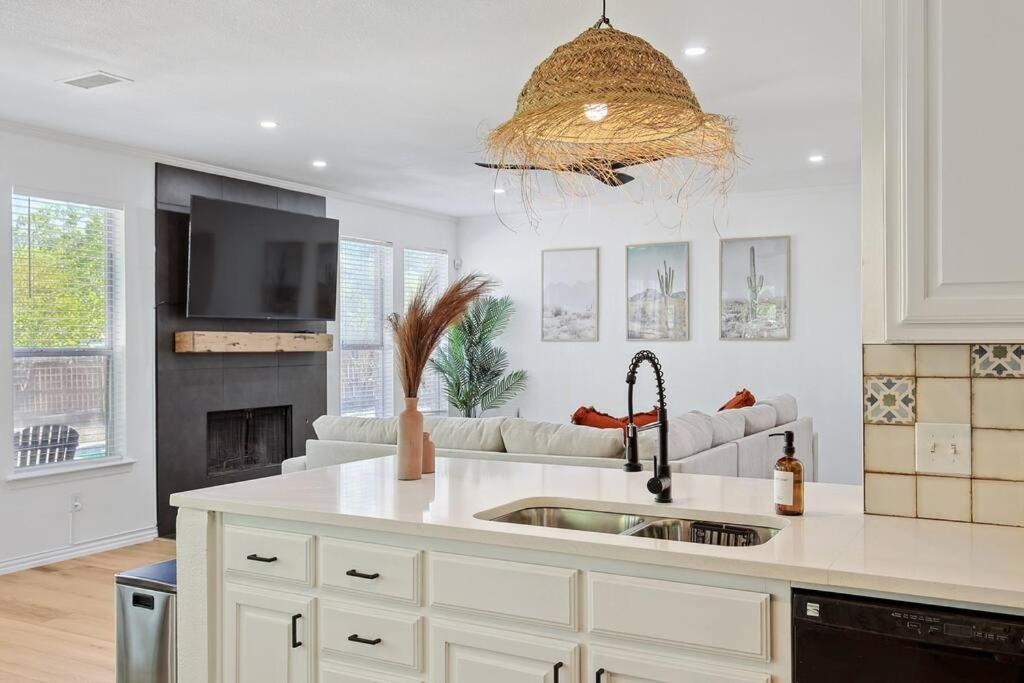 Вилла Wellness Oasis 5Br W Pool + Huge Yard + Fire Pit Sachse Экстерьер фото