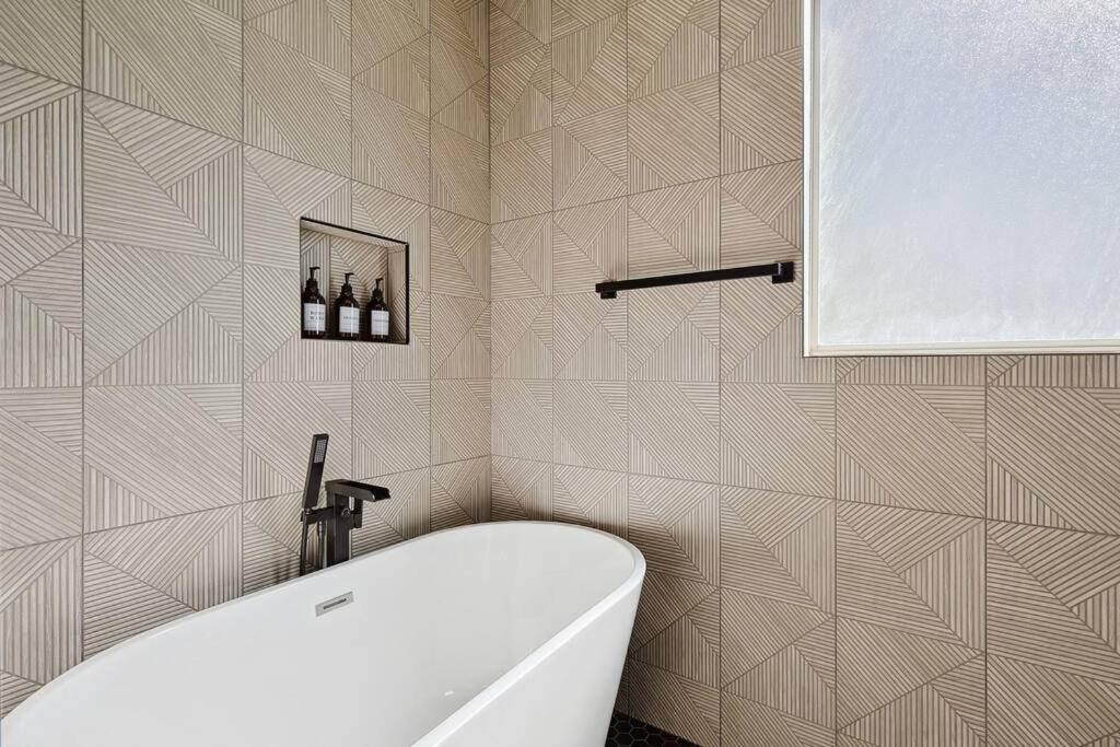 Вилла Wellness Oasis 5Br W Pool + Huge Yard + Fire Pit Sachse Экстерьер фото