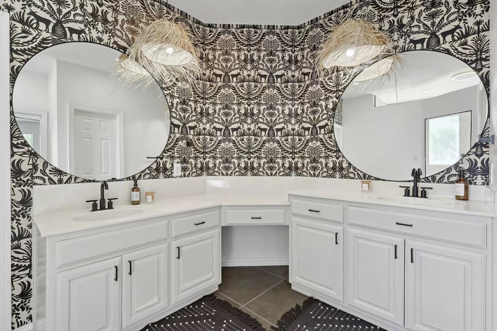 Вилла Wellness Oasis 5Br W Pool + Huge Yard + Fire Pit Sachse Экстерьер фото